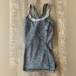 Lululemon work out tank size 4